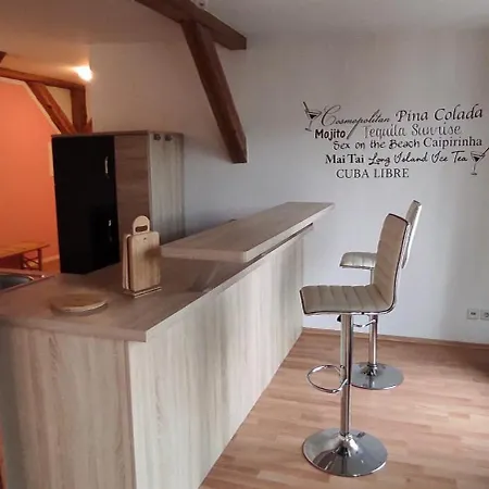 Apartment Cottbus City Mit Blick Ueber Die Daecher - Fuer Treppensteiger Exterior foto